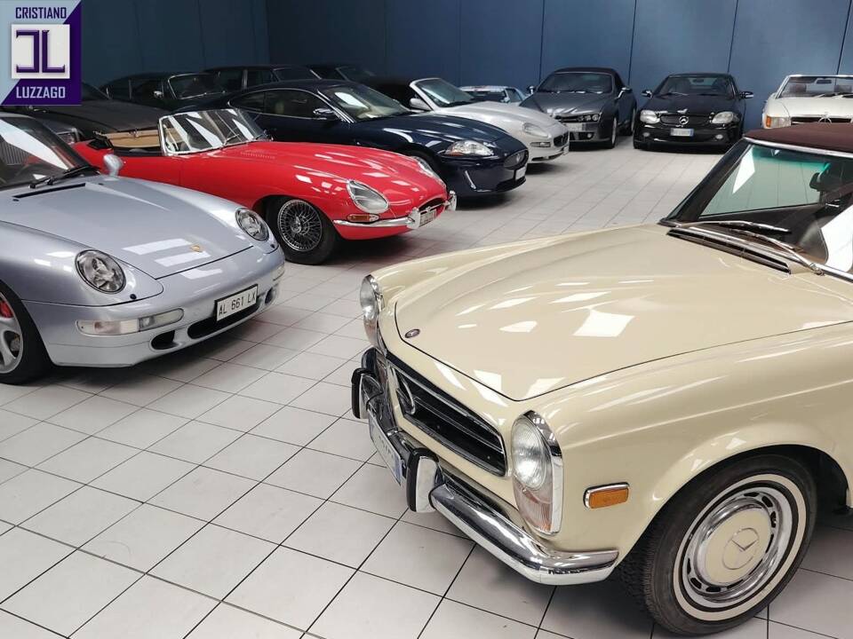 Image 12/58 of Mercedes-Benz 280 SL (1969)