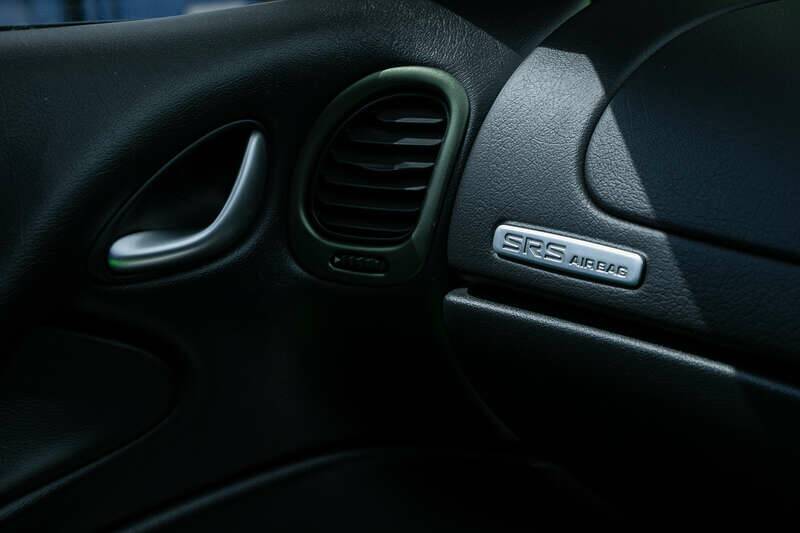 Image 12/45 of Holden LSV R300 (2002)
