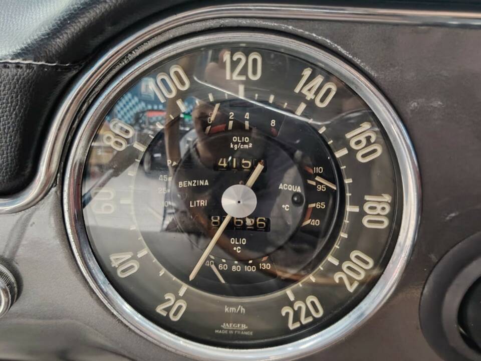 Afbeelding 42/55 van Lancia Flaminia GT 2.5 3C Touring (1963)