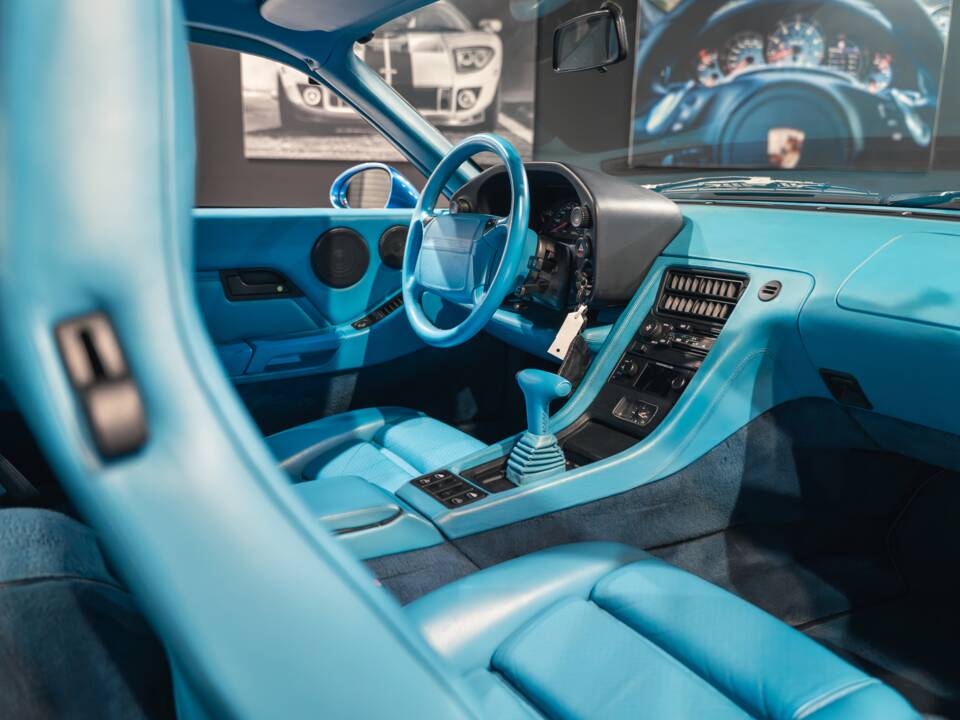 Image 15/33 of Porsche 928 GTS (1992)