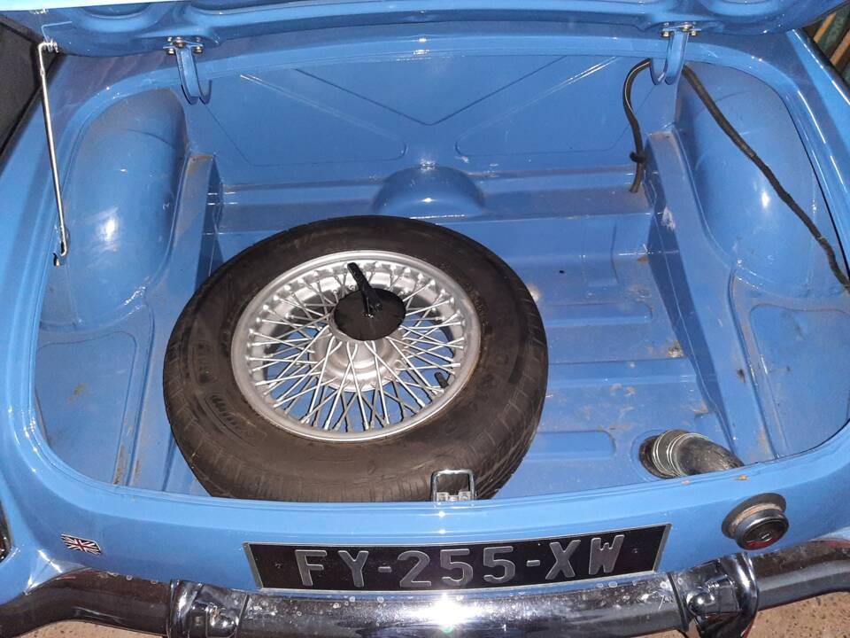 Image 6/13 of MG MGB (1965)