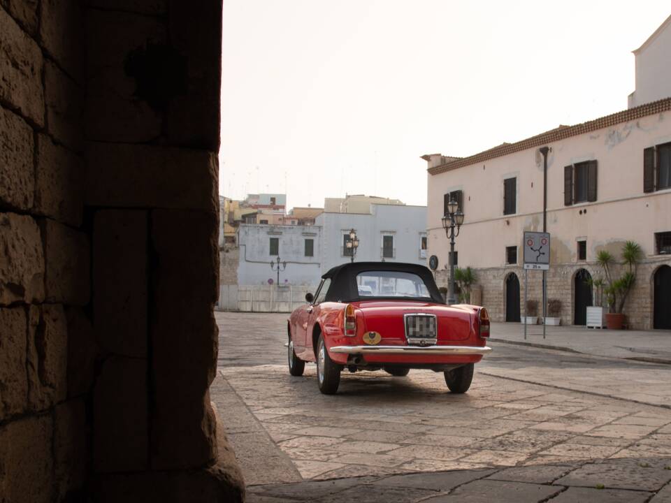 Immagine 25/94 di Alfa Romeo 2600 Spider (1964)