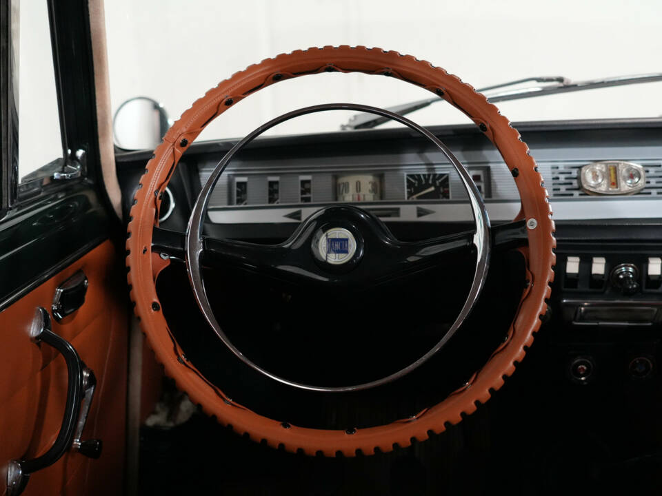 Image 17/49 of Lancia Fulvia (1969)