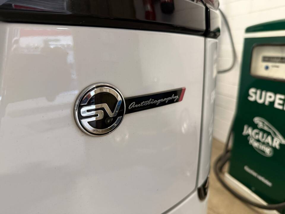 Image 17/18 of Land Rover Range Rover Velar SVAutobiography (2019)