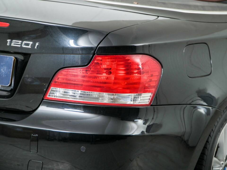 Image 30/50 de BMW 120i (2008)