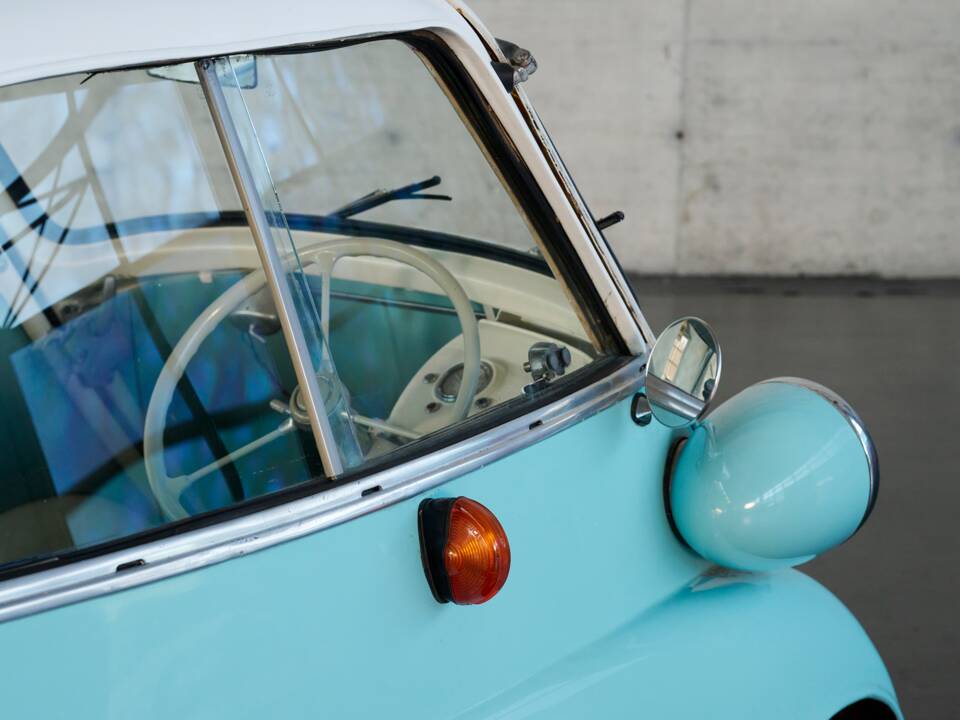 Image 19/29 of BMW Isetta 300 (1962)