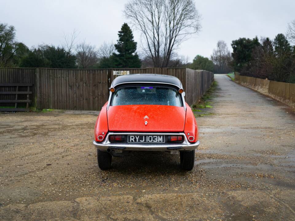Image 22/24 de Citroën DS 20 A (1973)