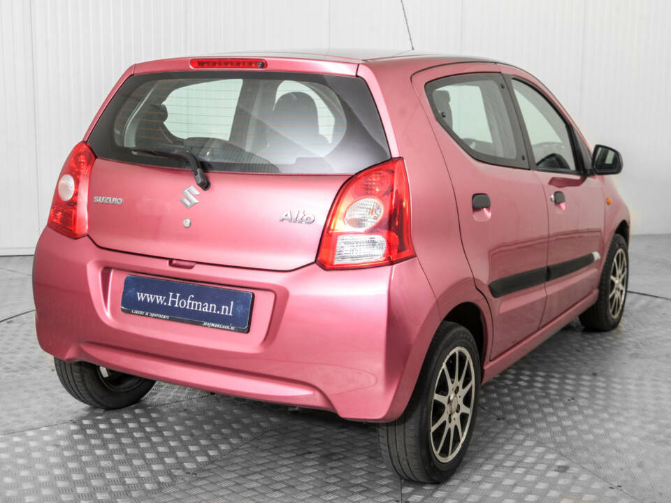 Image 25/48 of Suzuki Alto (2010)