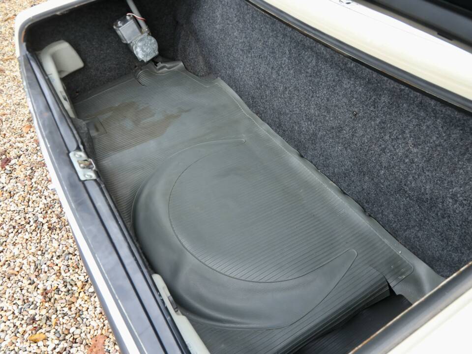 Bild 37/50 von Mercedes-Benz 280 SL (1976)