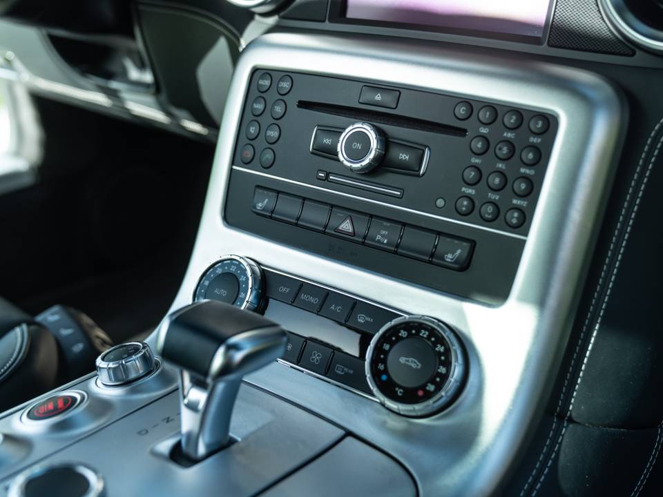 Imagen 34/50 de Mercedes-Benz SLS AMG (2014)