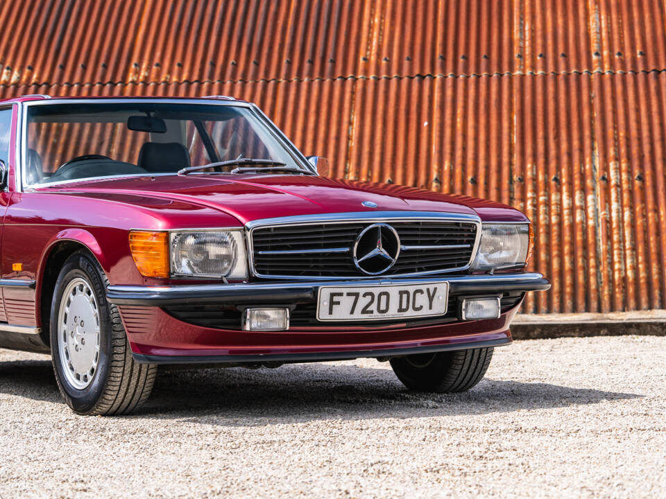 Immagine 13/36 di Mercedes-Benz 300 SL (1989)
