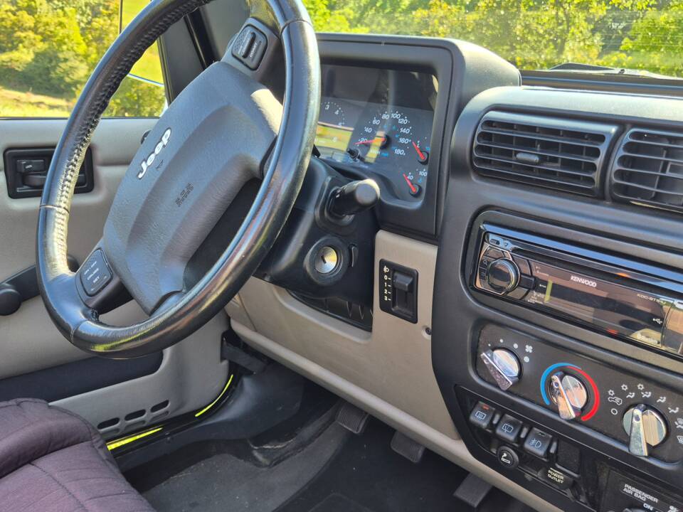Bild 14/22 von Jeep Wrangler Sahara 4.0L (2004)