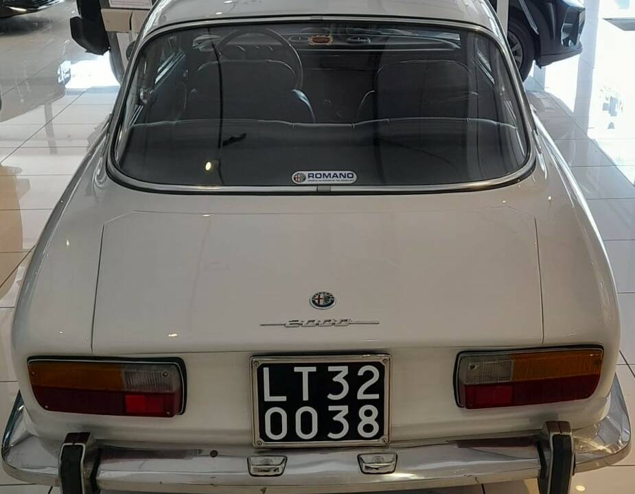 Bild 6/17 von Alfa Romeo 2000 GT Veloce (1971)