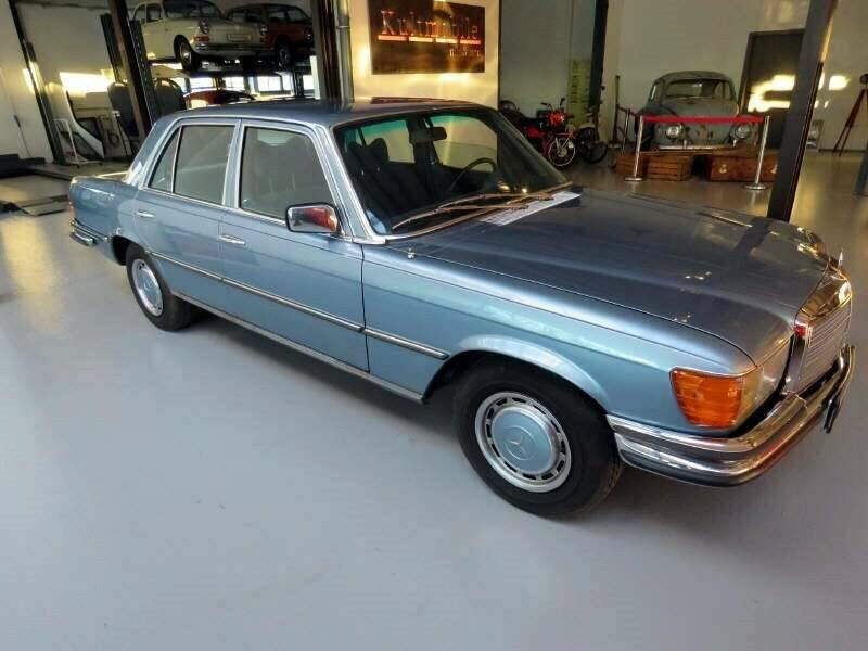 Image 4/17 de Mercedes-Benz 280 SE (1975)