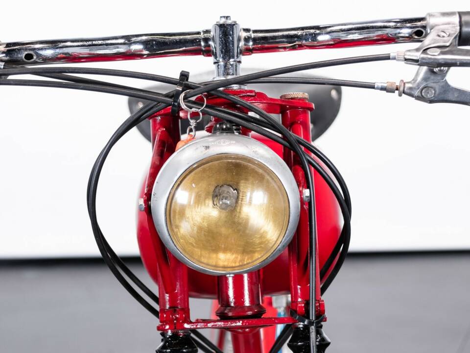 Image 37/46 of Ducati DUMMY (1954)