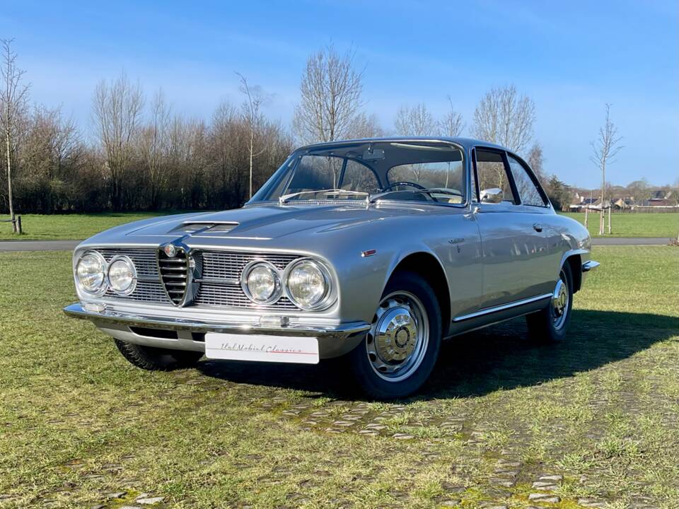 Image 5/42 of Alfa Romeo 2600 Sprint (1965)