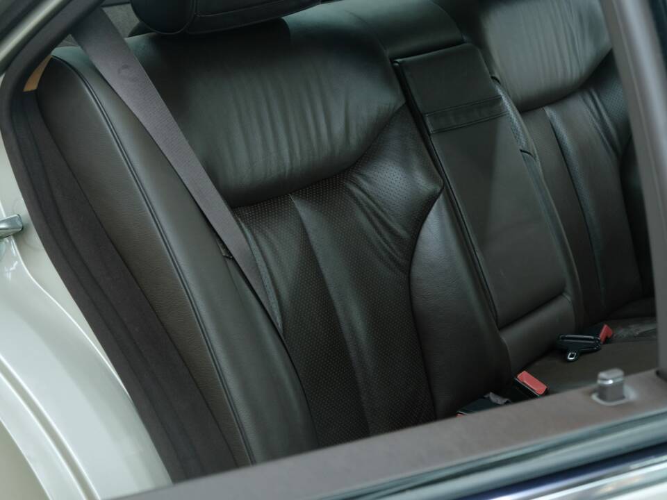 Bild 40/50 von Mercedes-Benz 300 SE (1992)