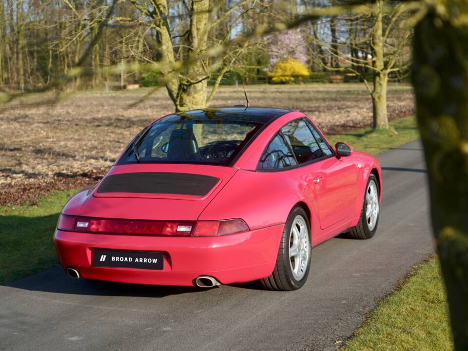Image 11/46 of Porsche 911 Carrera (1997)