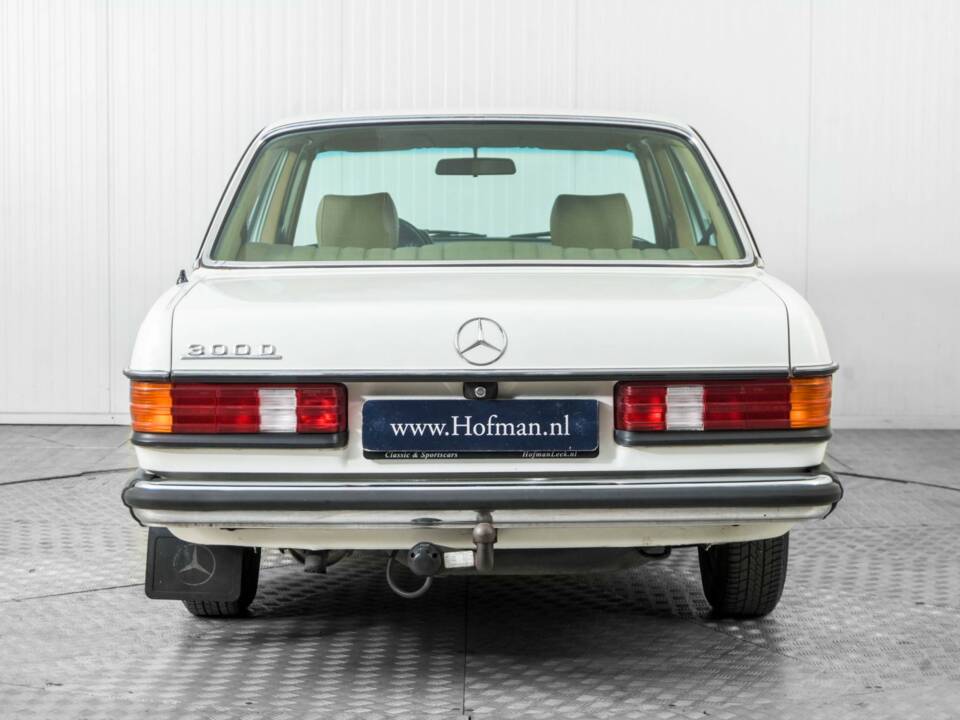 Image 13/50 of Mercedes-Benz 300 D (1980)
