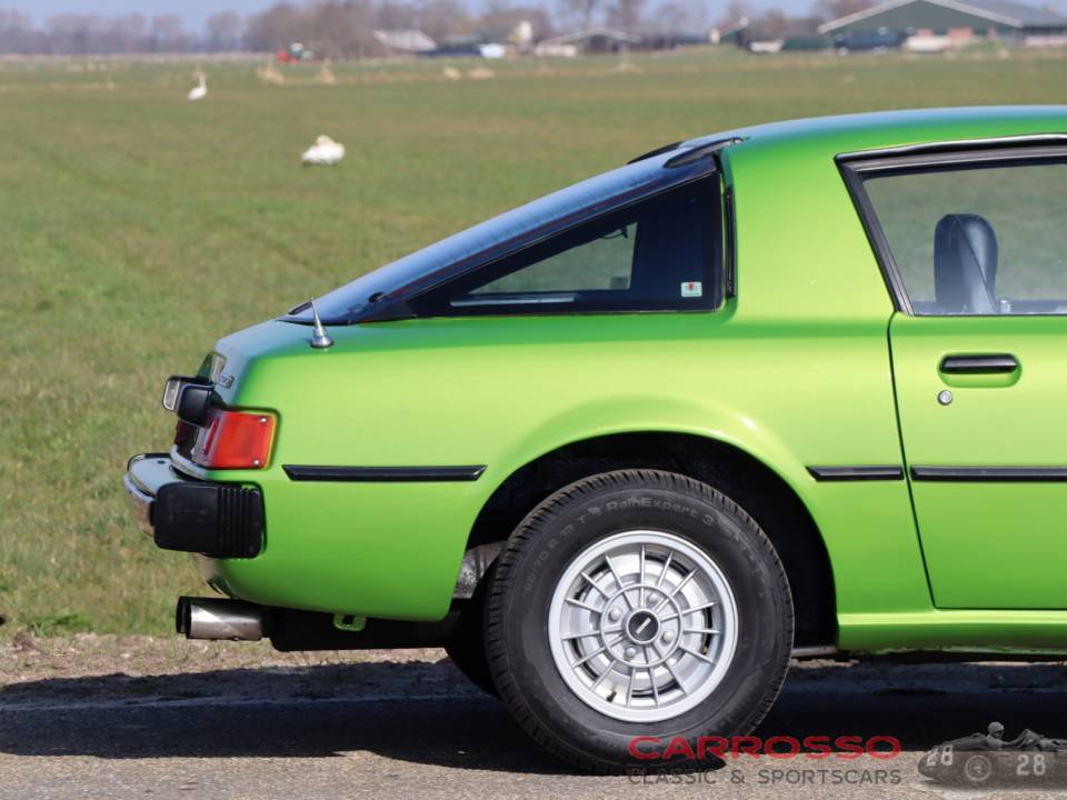 Image 22/50 of Mazda RX-7 (1980)