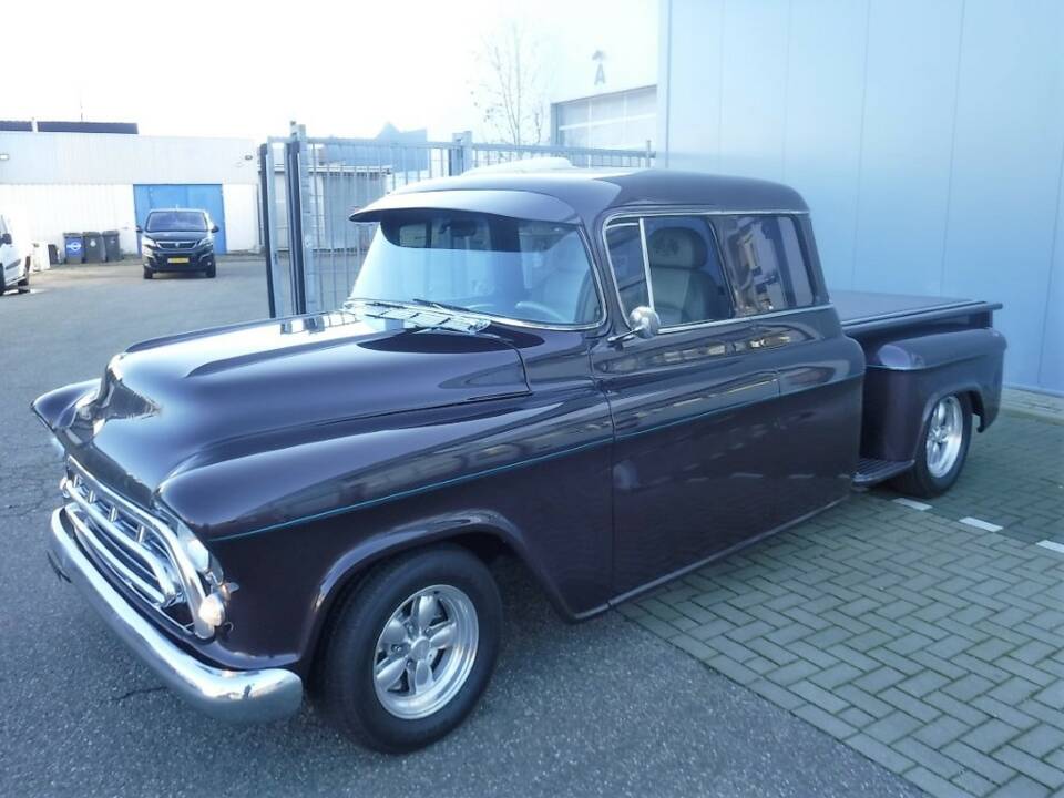 Bild 14/50 von Chevrolet 3200 ½-ton (1957)