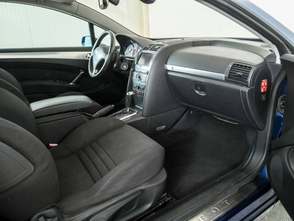 Bild 12/45 von Peugeot 407 3.0i V6 (2006)