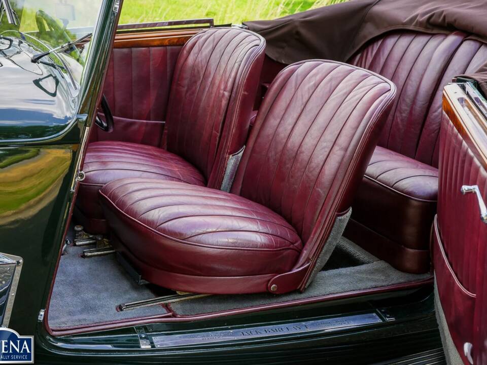 Image 33/50 of Bentley 3 1&#x2F;2 Liter Park Ward DHC (1934)