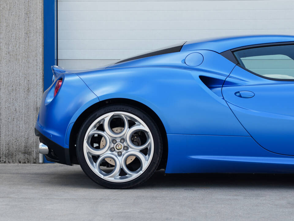 Afbeelding 13/53 van Alfa Romeo 4C (2016)