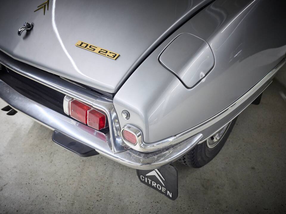 Image 20/92 of Citroën DS 23 Pallas (1975)