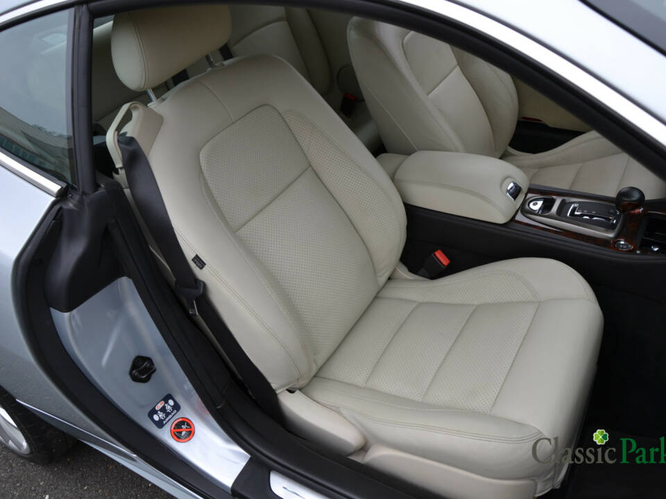 Image 24/50 de Jaguar XK 4.2 (2006)