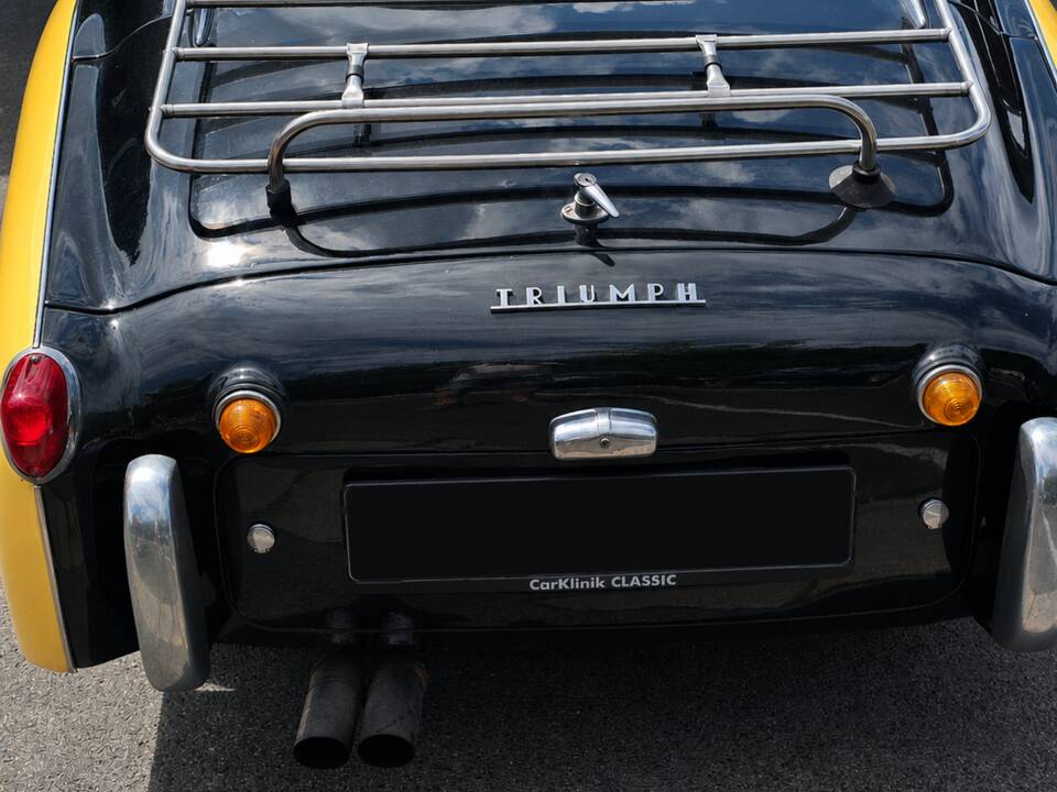 Afbeelding 13/21 van Triumph TR 3A (1961)