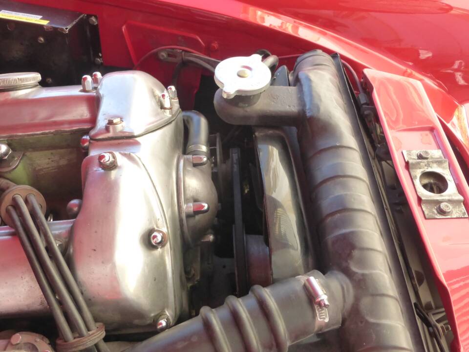 Image 119/174 of Jaguar XK 150 3.4 S OTS (1958)