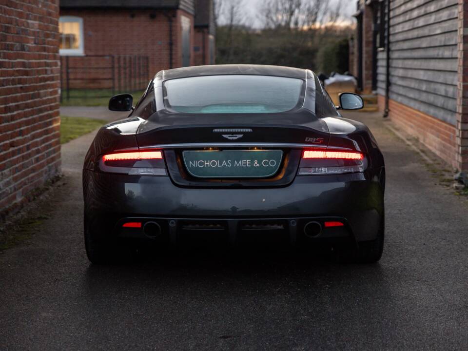 Afbeelding 25/69 van Aston Martin DBS (2012)