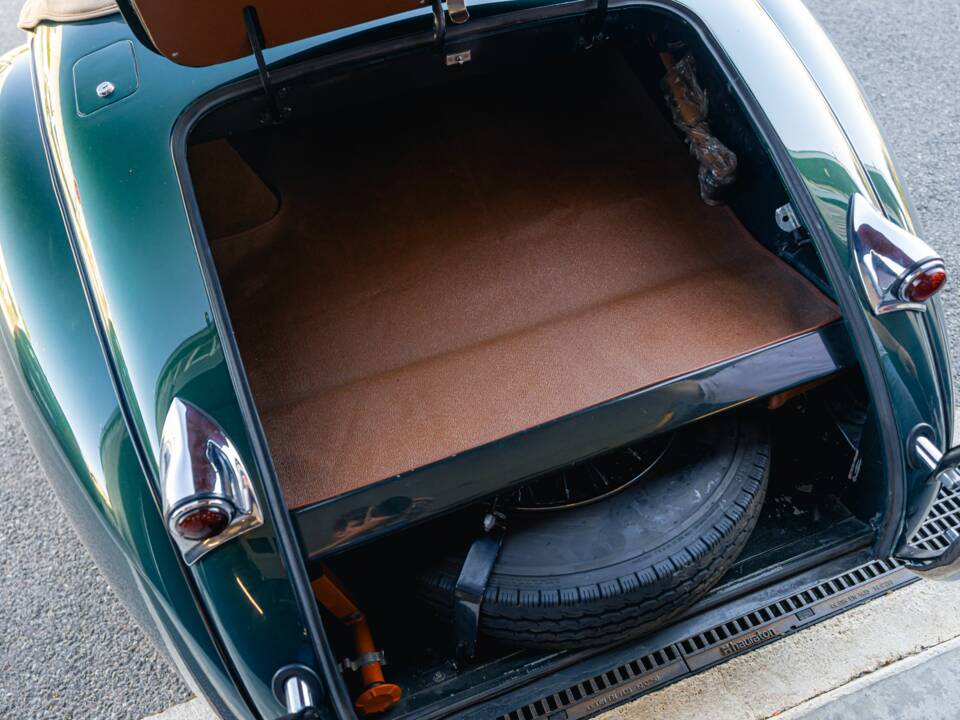 Afbeelding 43/58 van Jaguar XK 120 SE OTS (1954)