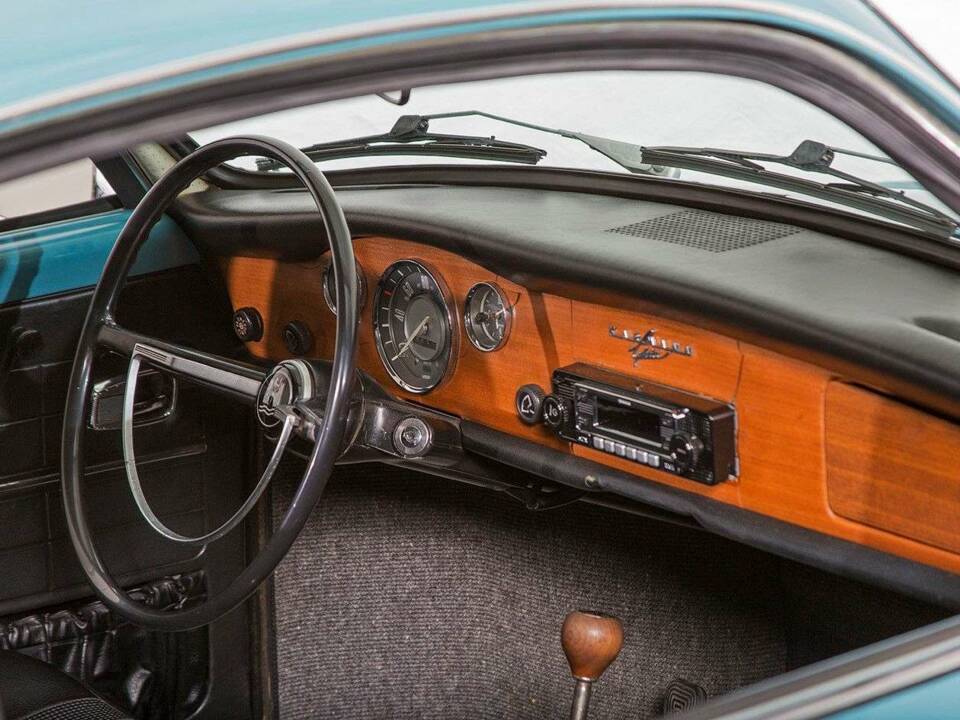 Image 19/20 of Volkswagen Karmann Ghia 1500 (1967)