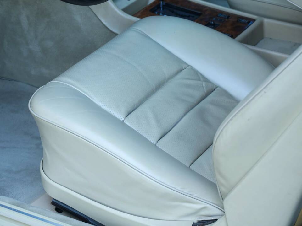 Bild 21/50 von Mercedes-Benz 560 SEC (1987)