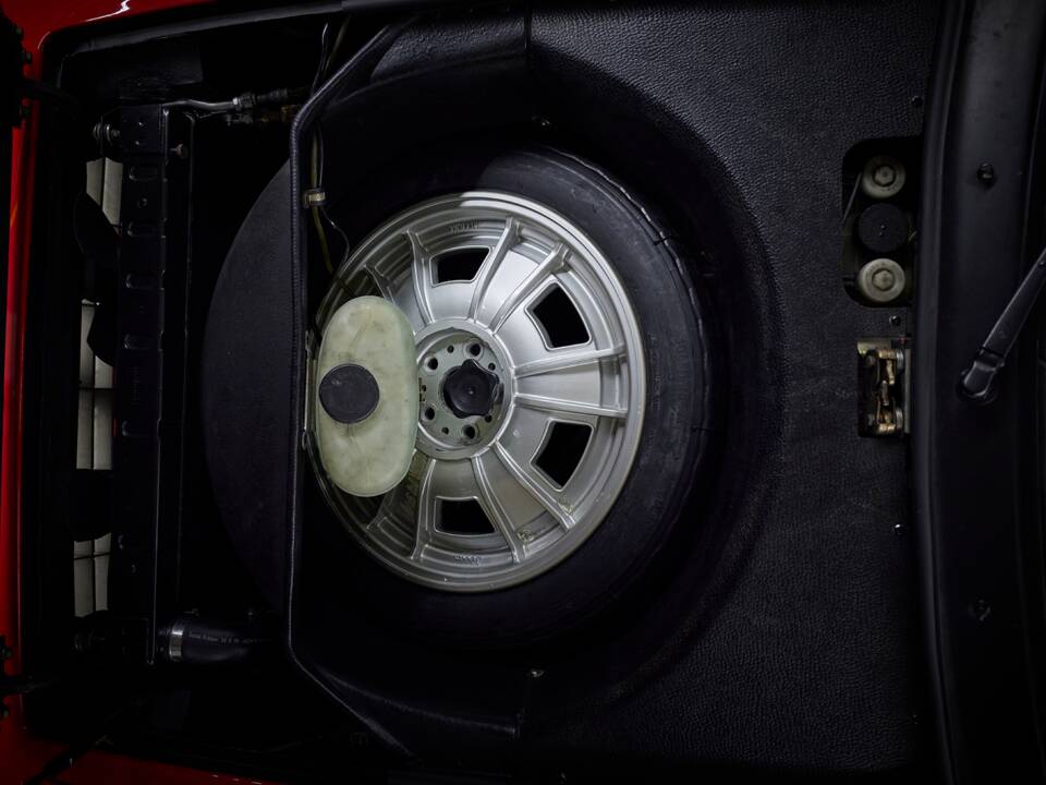 Image 80/97 of Ferrari 308 GTB Quattrovalvole (1983)