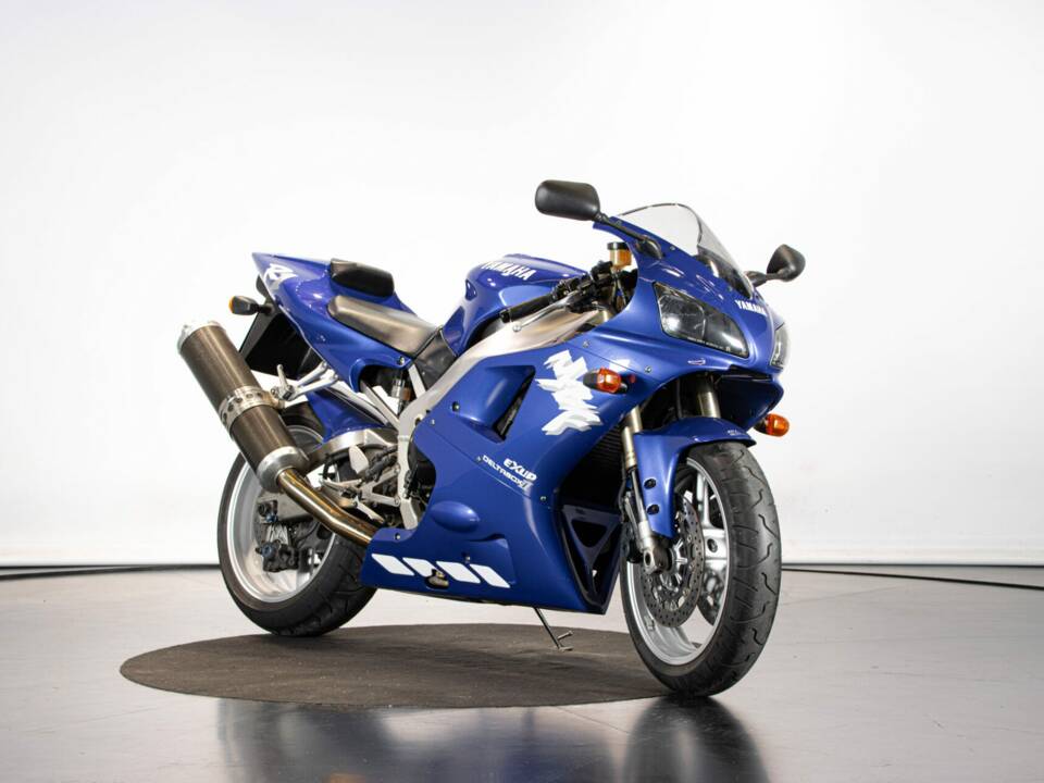 Image 6/50 of Yamaha YZF 1000 R1 (1998)
