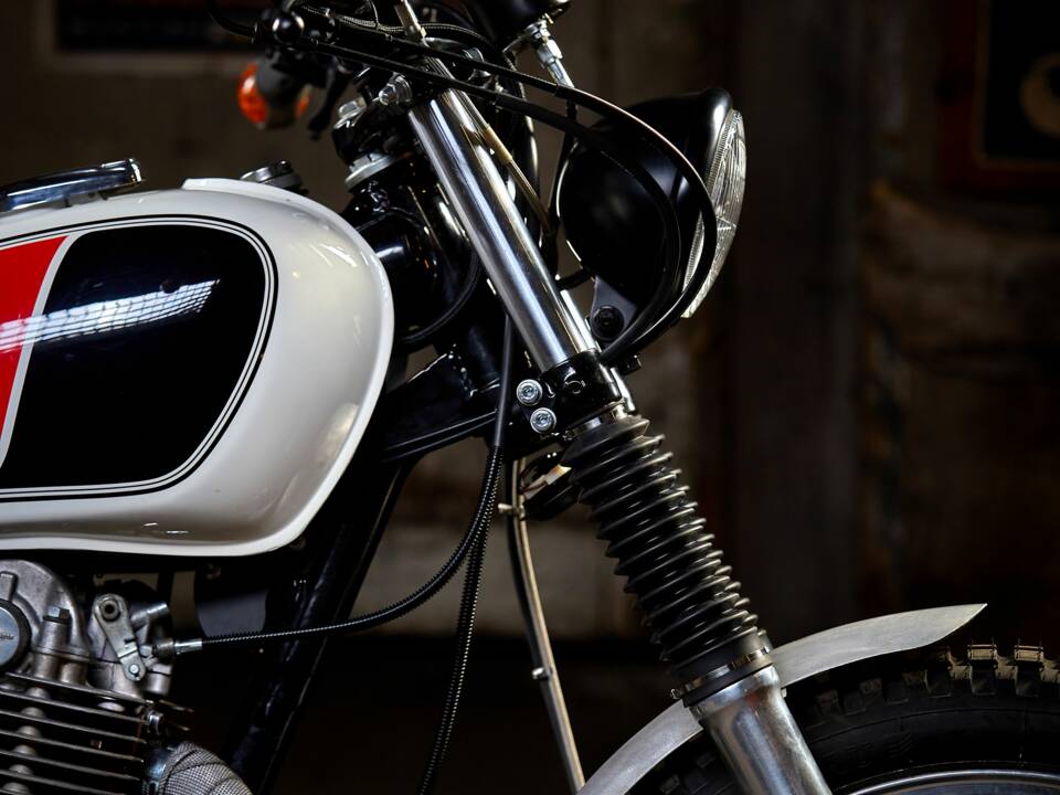 Bild 8/45 von Yamaha DUMMY (1981)