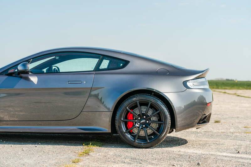 Image 39/50 de Aston Martin V12 Vantage S (2016)