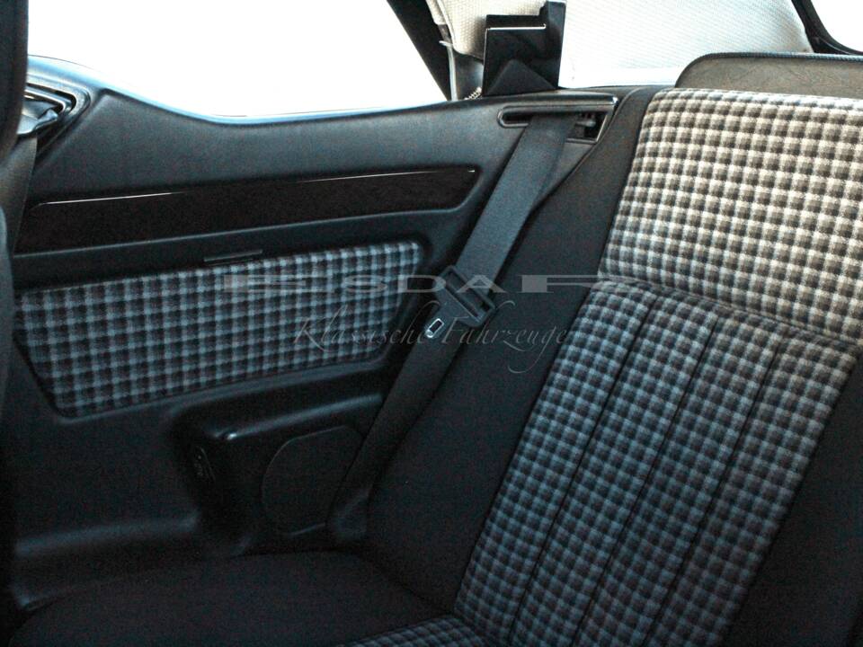 Bild 25/31 von Mercedes-Benz E 200 (1996)