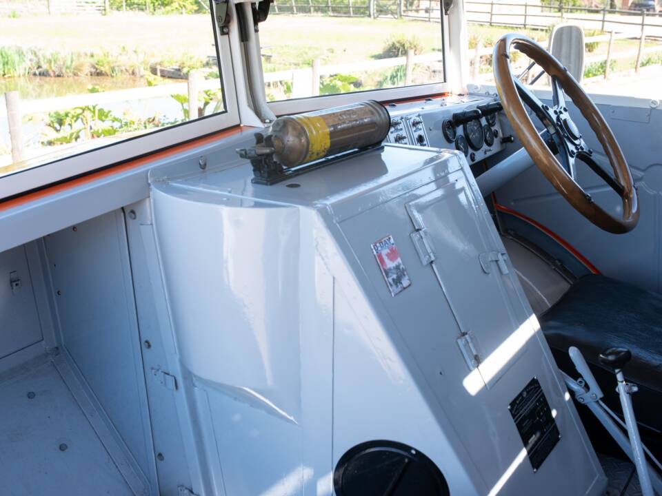 Bild 47/50 von Chevrolet COE Truck (1944)