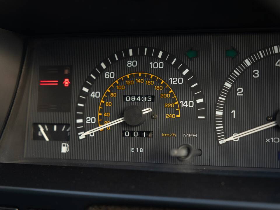 Bild 20/37 von Toyota Corolla GT (1986)
