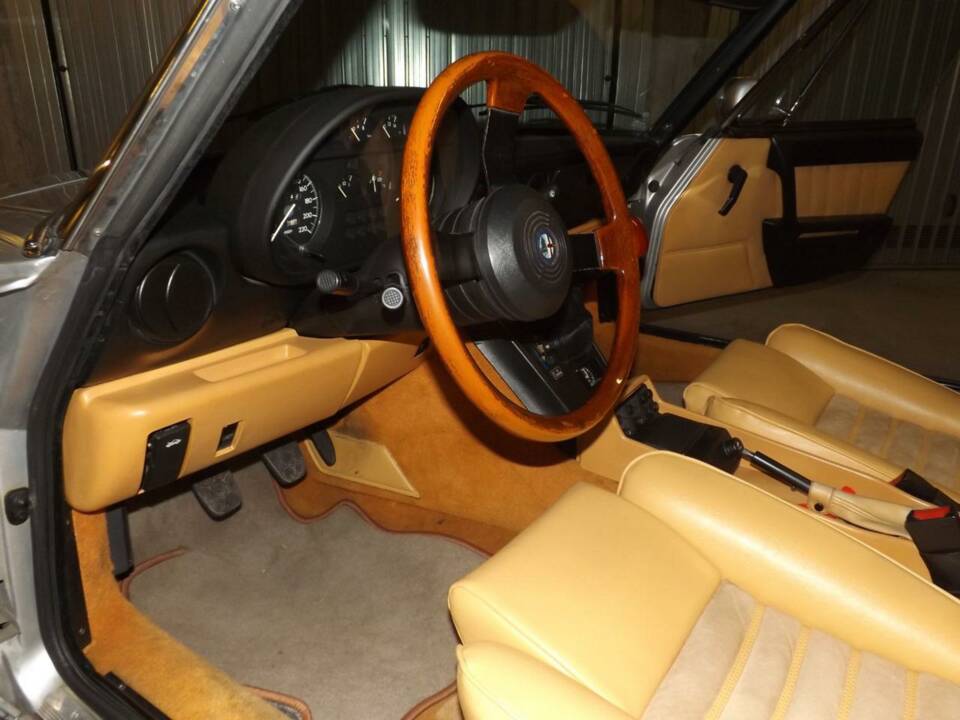 Bild 48/50 von Alfa Romeo 2.0 Spider (1992)