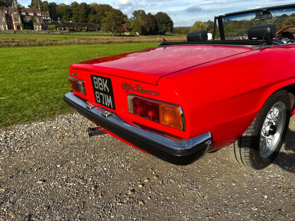Imagen 34/50 de Alfa Romeo 1750 Spider (1971)