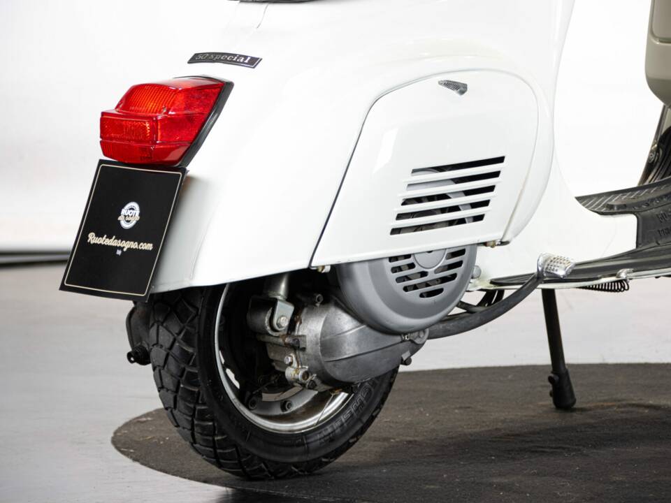 Imagen 27/50 de Piaggio Vespa 50 N Special (1979)