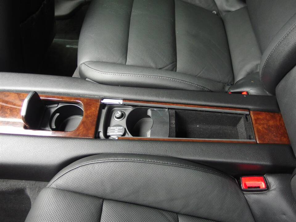 Image 74/98 of Porsche Panamera S (2010)