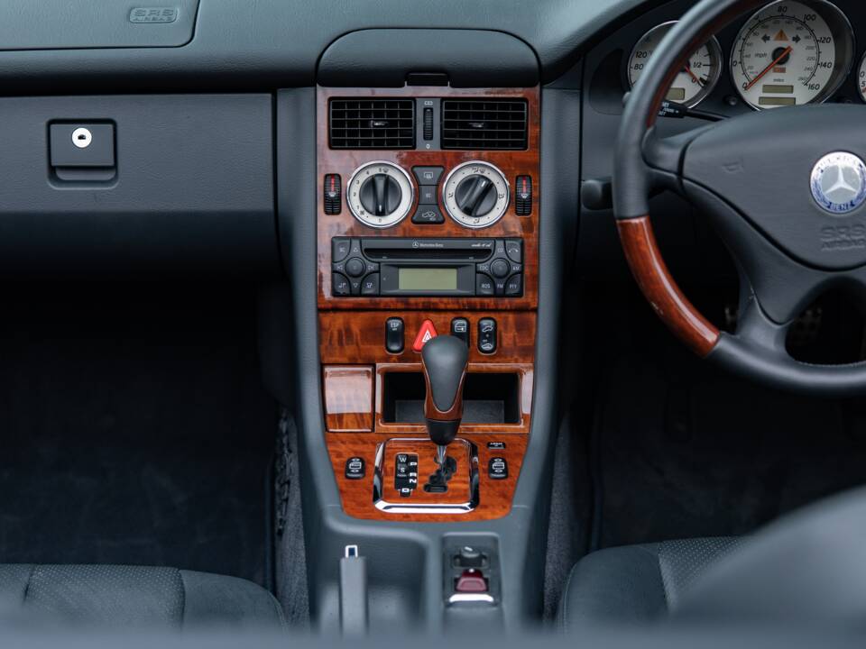 Image 23/47 of Mercedes-Benz SLK 230 Kompressor (2000)