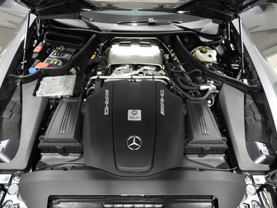 Image 10/15 of Mercedes-AMG GT (2021)