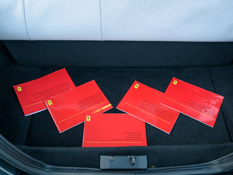 Afbeelding 44/48 van Ferrari 550 Barchetta (2001)
